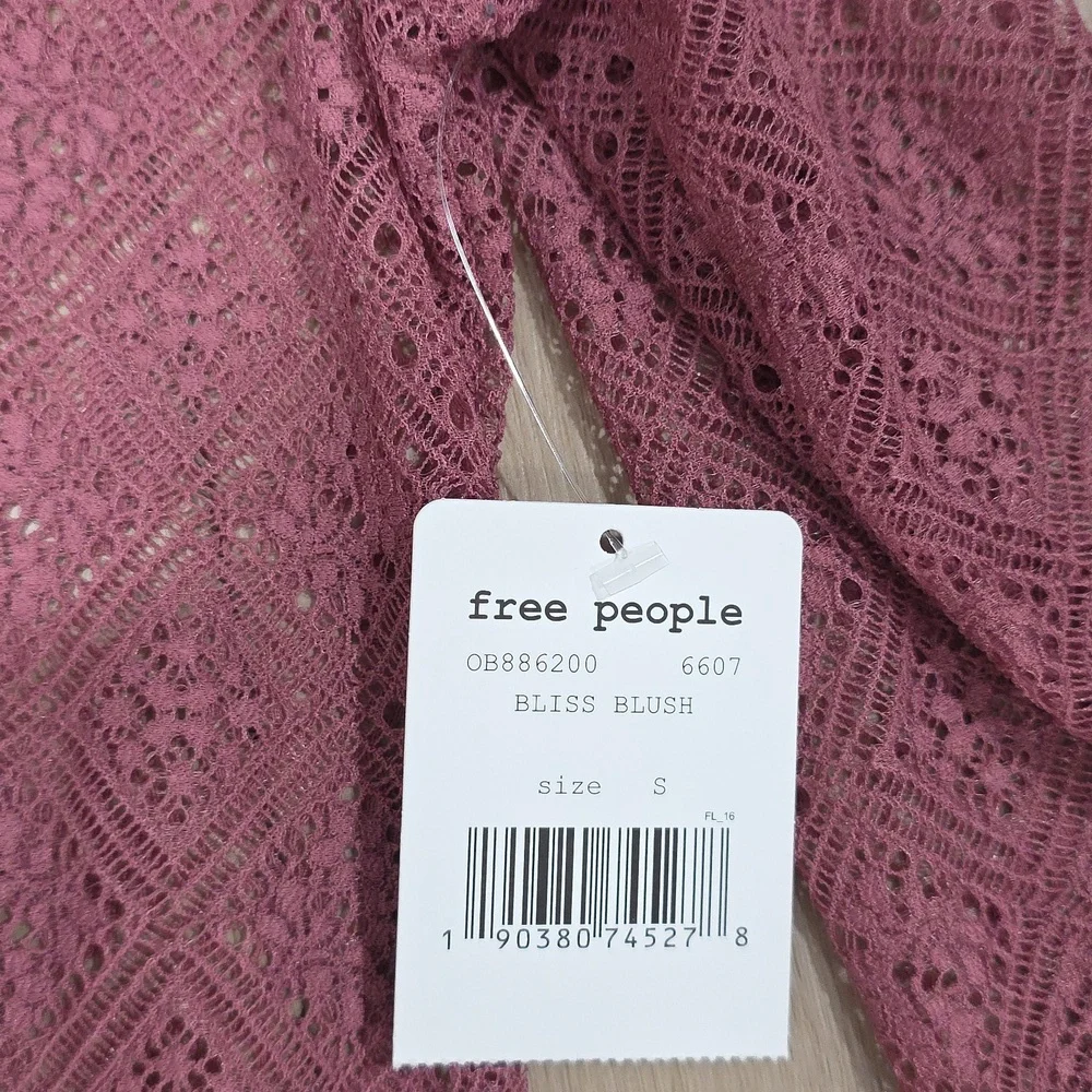 Elegant Lace Long Sleeve Stretchy Top in Mauve